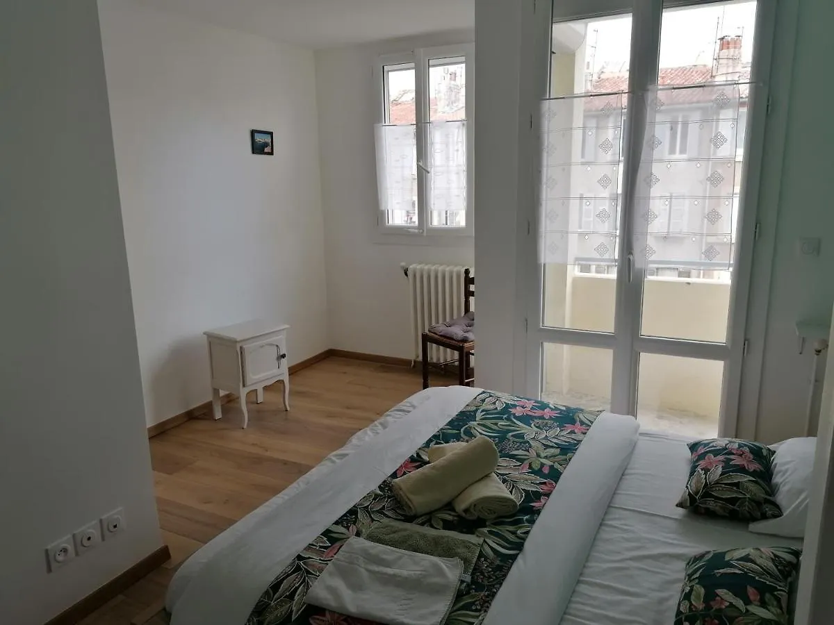 Superbe Appartement Plage Des Catalans Marseille